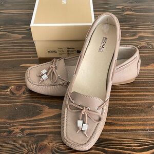 EUC Michael Kors Amber Moc size 8.5